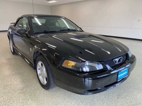 Used 2002 Ford Mustang Deluxe image 3
