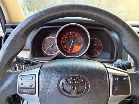 Used 2010 Toyota 4Runner SR5 image 3