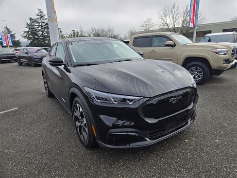 Used 2025 Ford Mustang Mach-E Select w/ Comfort Package Lite image 3