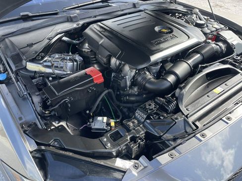 Used 2018 Jaguar XE R-Sport image 15