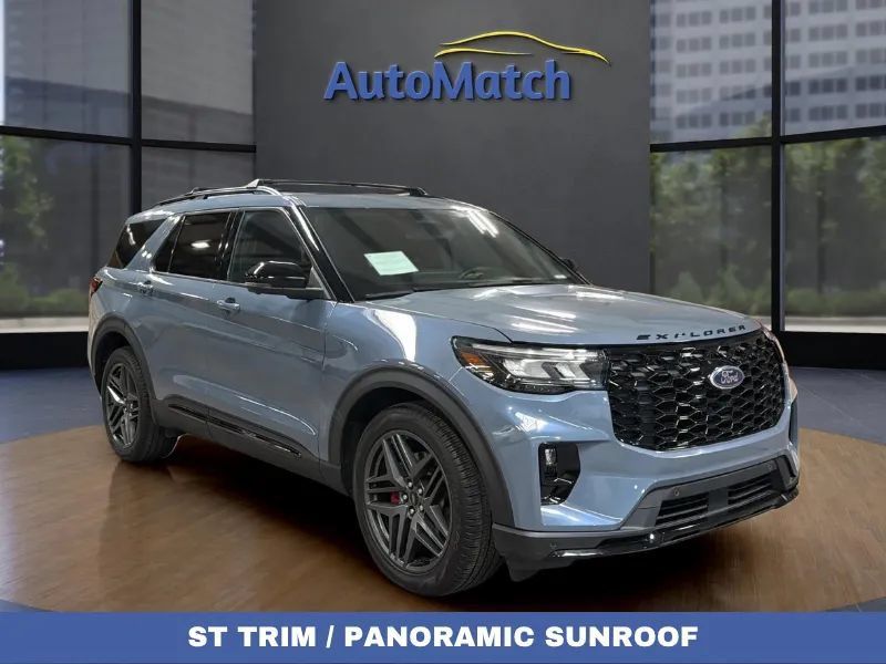 Used 2025 Ford Explorer ST AWD/4WD image 1