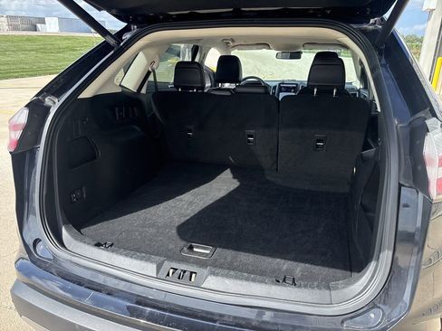 Used 2022 Ford Edge SEL w/ Convenience Package image 30