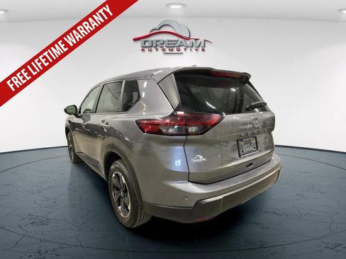 Used 2024 Nissan Rogue SV AWD/4WD image 5