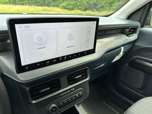 New 2025 Ford Maverick XLT w/ XLT Luxury Package image 17