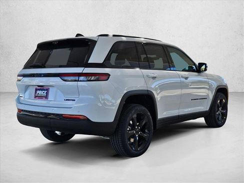 New 2025 Jeep Grand Cherokee Limited w/ Luxury Tech Group II image 2