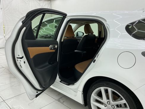 Used 2015 Lexus CT 200h FWD image 22