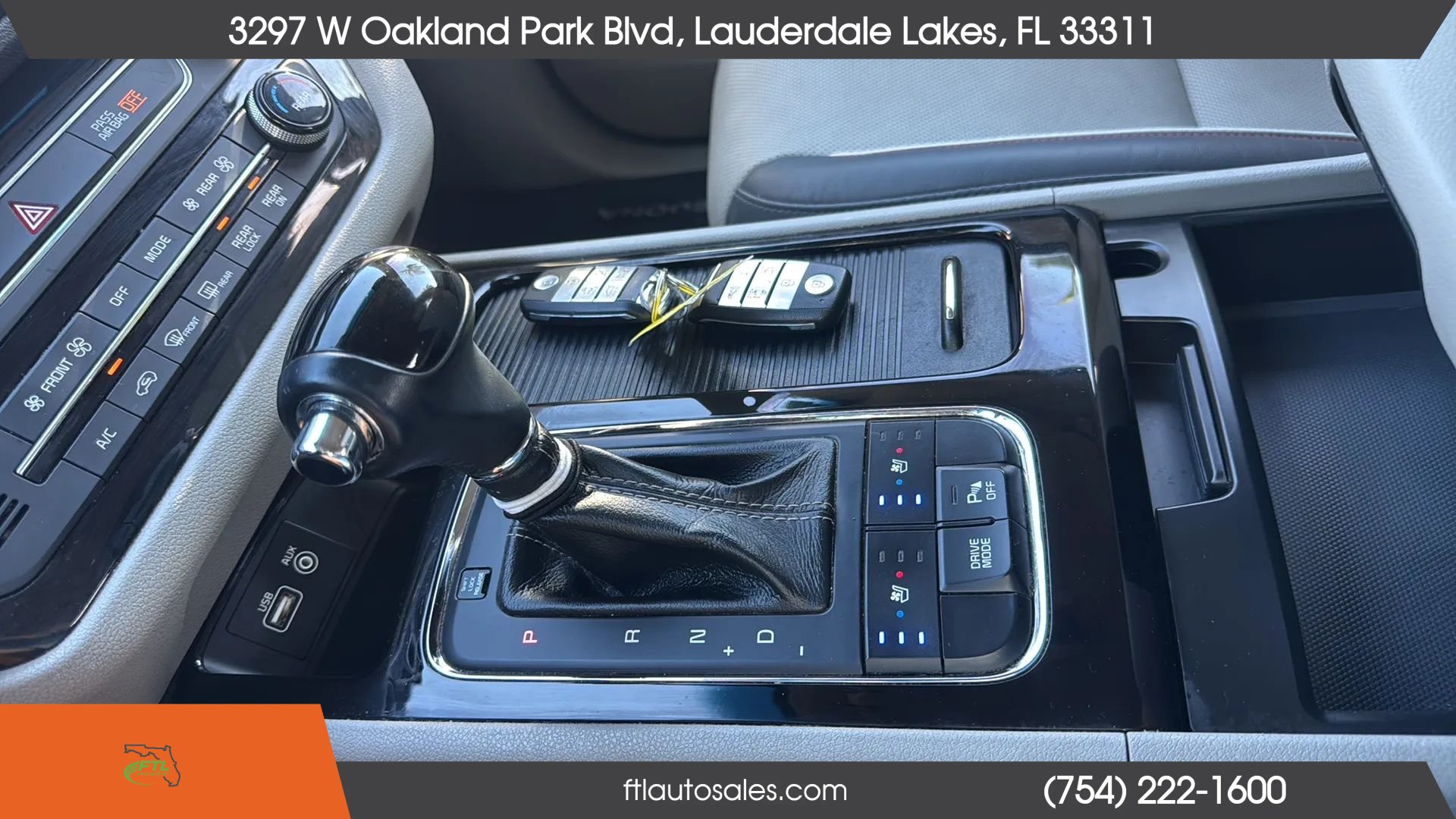 Used 2016 Kia Sedona SX FWD image 55