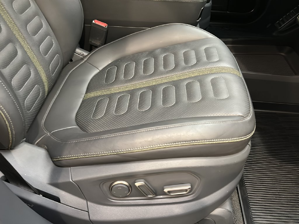 Used 2022 Rivian R1T Adventure AWD/4WD image 18