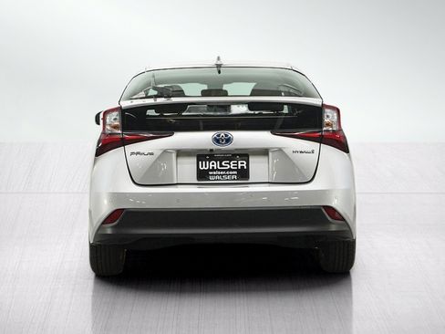 Used 2021 Toyota Prius LE FWD image 4