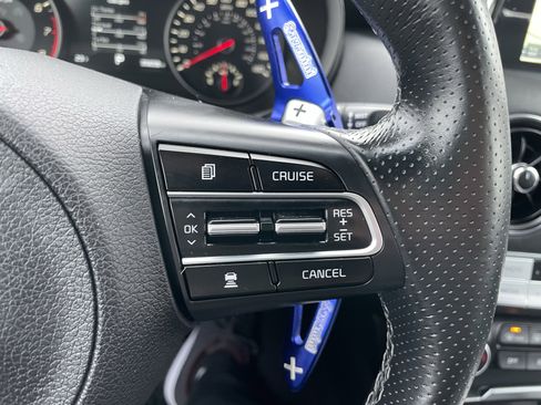 Used 2020 Kia Stinger GT2 image 16