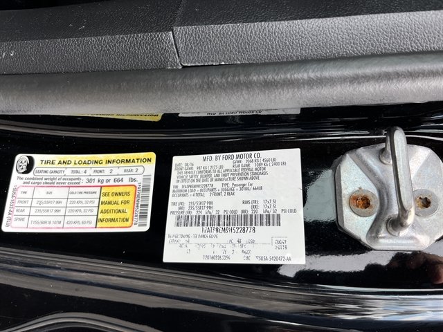 Used 2017 Ford Mustang Convertible RWD image 22