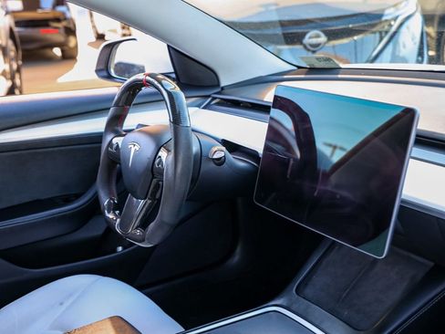 Used 2022 Tesla Model 3 Performance image 19