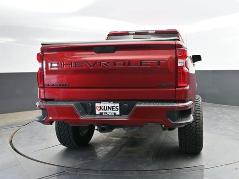 Used 2021 Chevrolet Silverado 1500 RST w/ Convenience Package II AWD/4WD image 9
