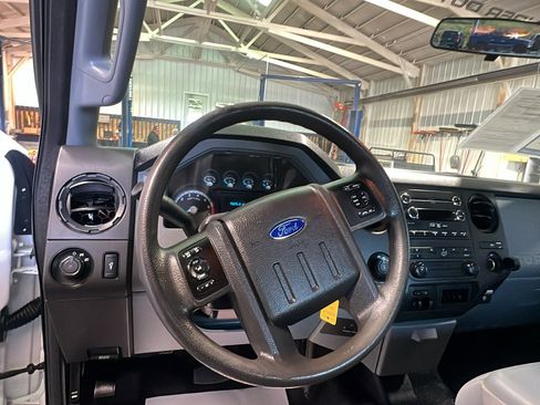 Used 2015 Ford F250 XL w/ Power Equipment Group AWD/4WD image 14