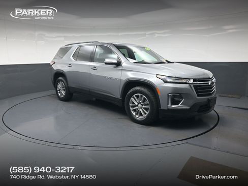 Used 2023 Chevrolet Traverse LT AWD/4WD image 1