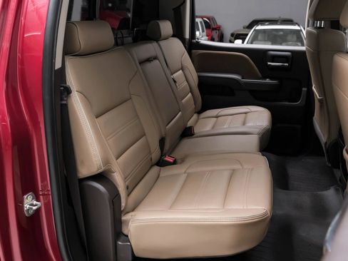 Used 2018 GMC Sierra 2500 Denali w/ Duramax Plus Package AWD/4WD image 37