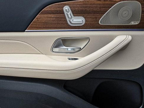 New 2026 Mercedes-Benz GLS 450 4MATIC image 30