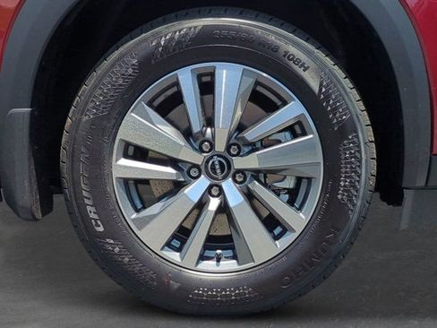 New 2026 Nissan Pathfinder SL FWD image 9