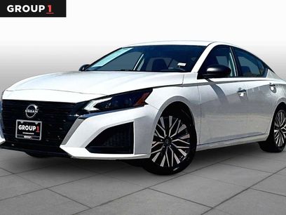Used 2025 Nissan Altima 2.5 SV