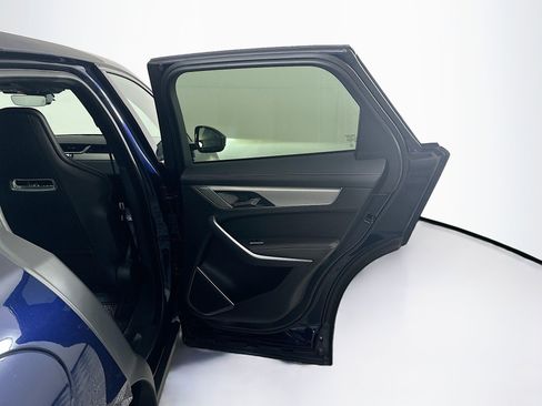 Used 2025 Jaguar F-PACE R-Dynamic S image 33