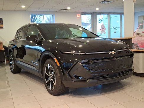 New 2026 Chevrolet Equinox EV LT image 1