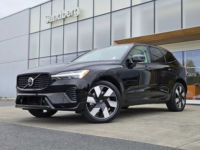 Used 2025 Volvo XC60 T8 Plus w/ Protection Package Premier