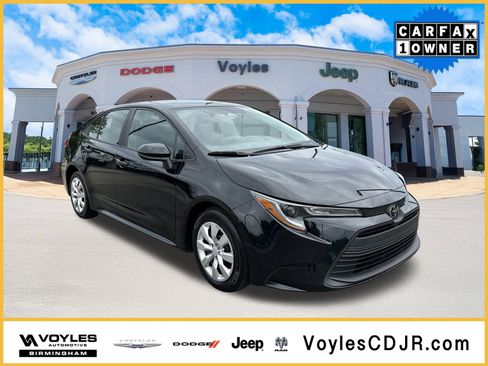 Used 2023 Toyota Corolla LE image 1
