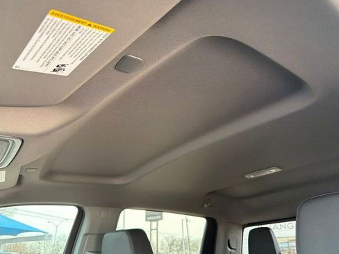 New 2026 GMC Sierra 1500 SLT image 21