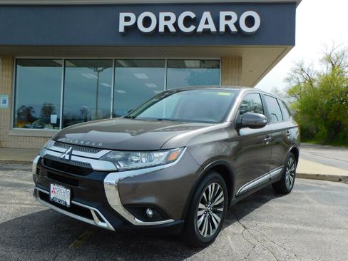 Used 2019 Mitsubishi Outlander SE FWD image 1