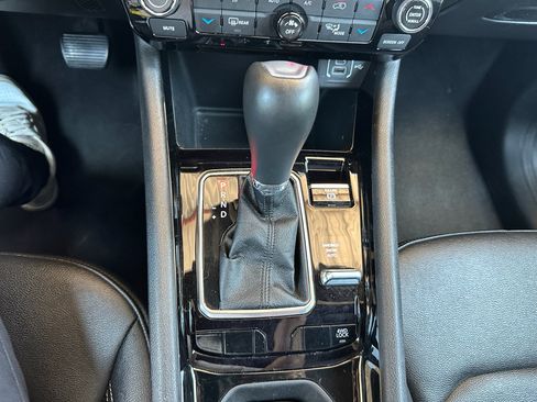 Used 2025 Jeep Compass Limited AWD/4WD image 17