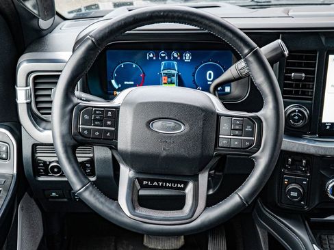 Used 2025 Ford F450 Platinum w/ FX4 Off-Road Package image 16