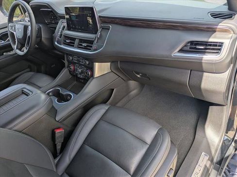 Used 2022 Chevrolet Tahoe Z71 w/ Z71 Off-Road Package AWD/4WD image 22