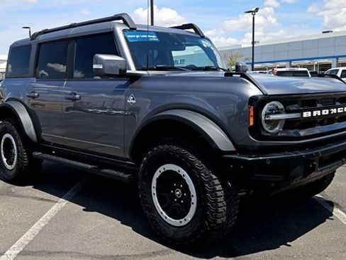Used 2023 Ford Bronco Outer Banks w/ Sasquatch Package AWD/4WD image 2