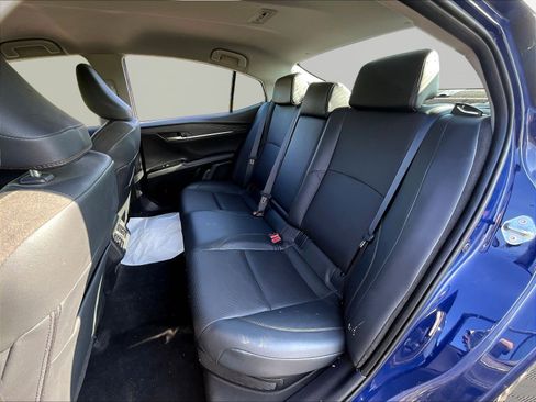 Used 2025 Toyota Camry XLE FWD image 22