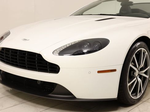 Used 2016 Aston Martin V8 Vantage GT image 44
