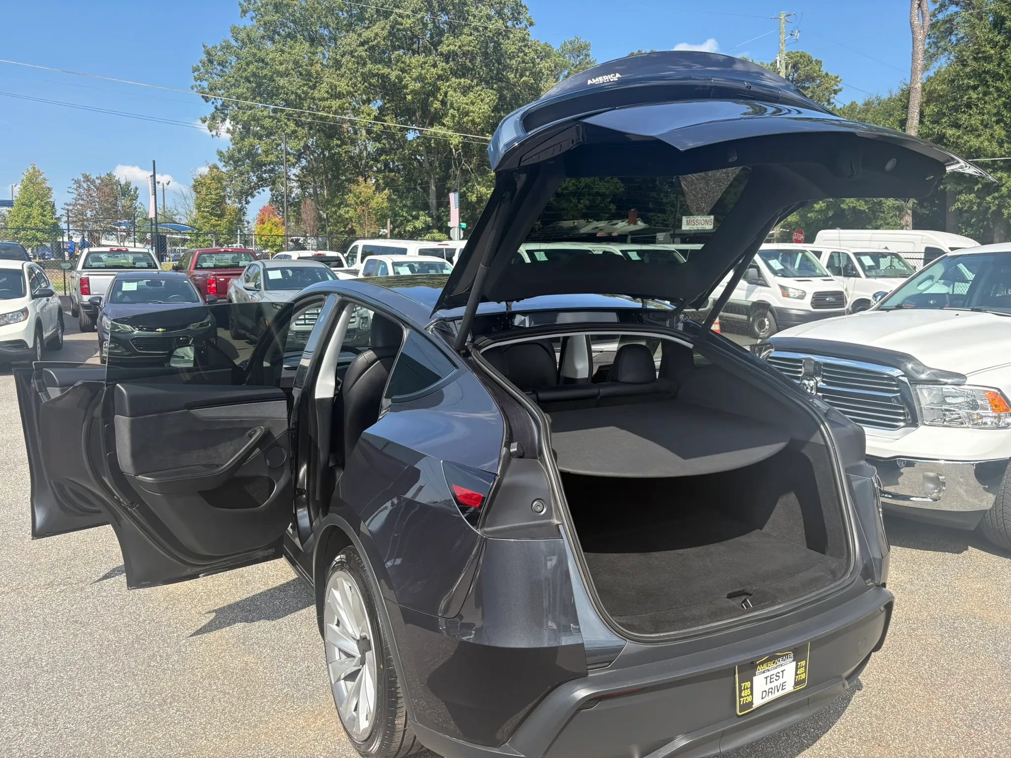 Used 2026 Tesla Model Y 2WD image 21