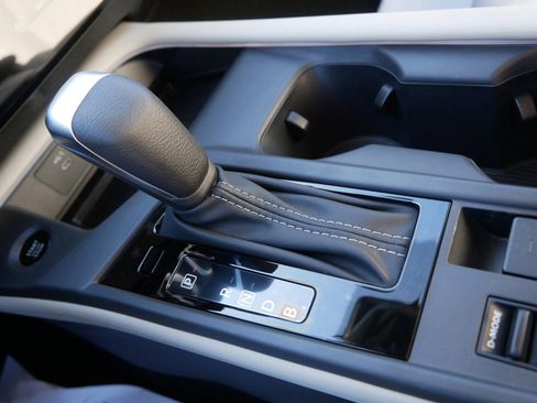 New 2026 Nissan Sentra SL w/ Floor Mat Package FWD image 9