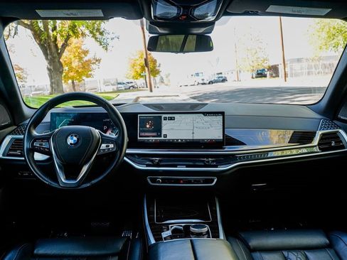 Used 2025 BMW X5 xDrive50e image 12