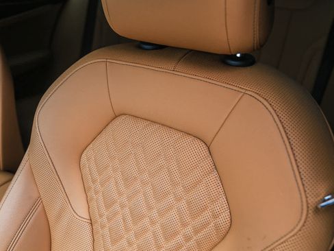 Certified 2023 BMW 540i w/ M Sport Package image 21