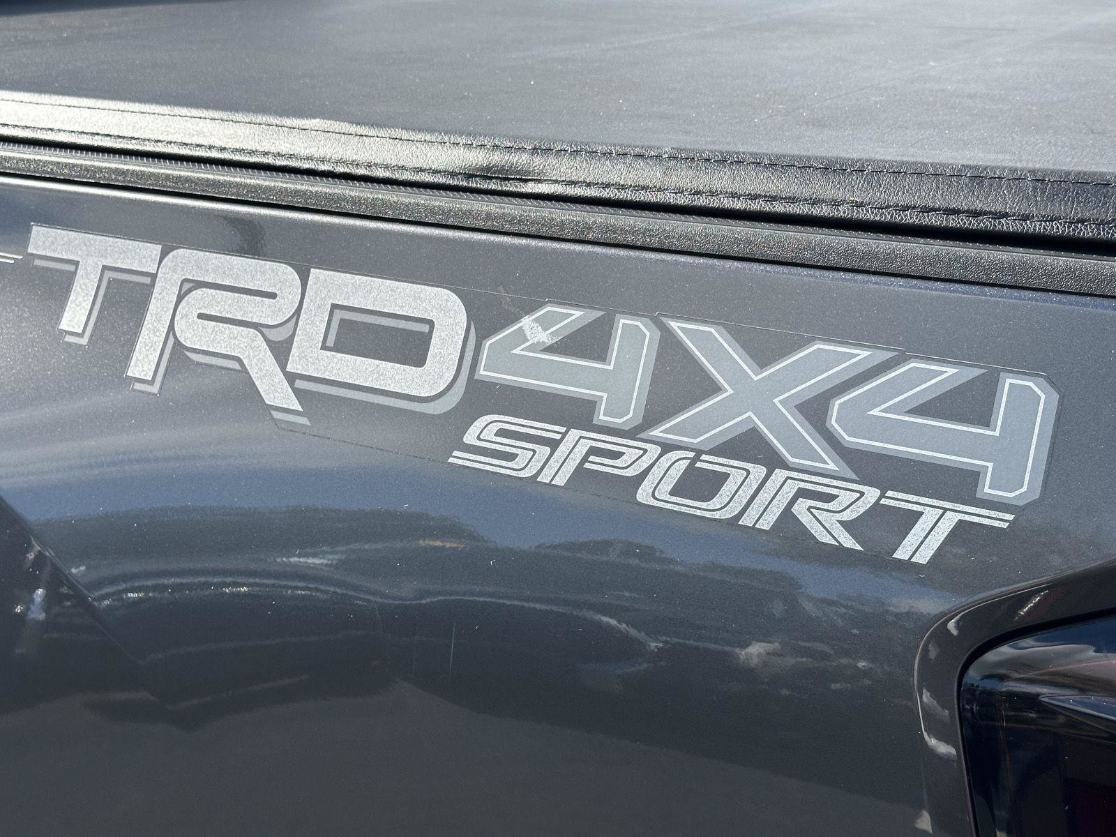 Used 2021 Toyota Tacoma TRD Sport AWD/4WD image 10