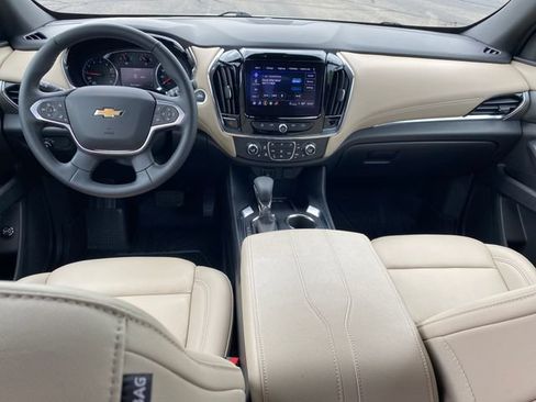 Used 2023 Chevrolet Traverse LT w/ LPO, Floor Liner Package AWD/4WD image 5