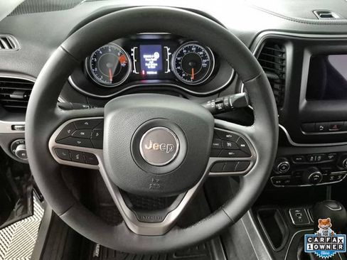 Used 2020 Jeep Cherokee Latitude Plus FWD image 11