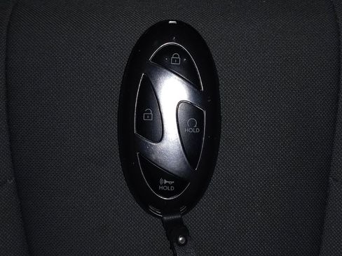 Used 2025 Hyundai Elantra SEL FWD image 32