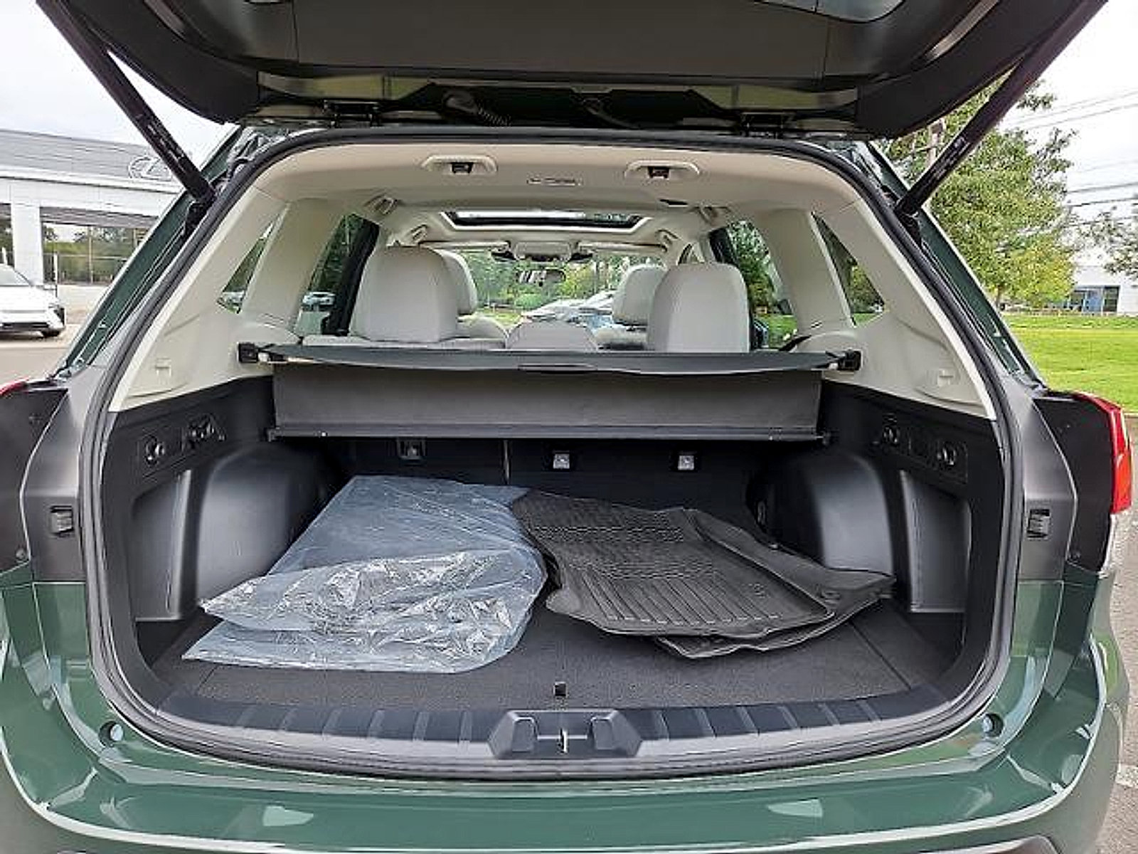 Used 2024 Subaru Forester Premium AWD/4WD image 29