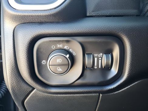 Used 2024 RAM 2500 Laramie w/ Safety Group image 32