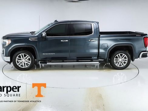 Used 2021 GMC Sierra 1500 SLT w/ SLT Premium Package image 2