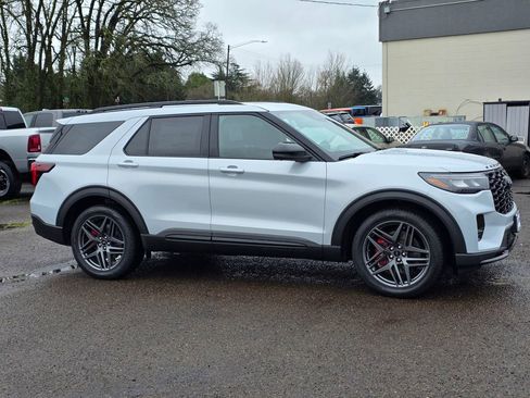 New 2026 Ford Explorer ST w/ Sun And Sound Package image 3