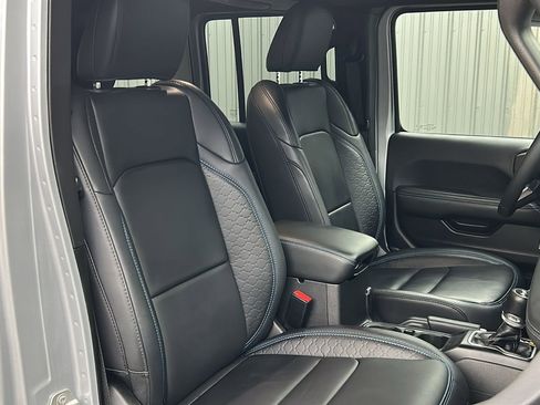 Used 2024 Jeep Wrangler High Altitude image 35