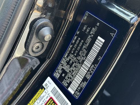 Used 2022 Toyota Highlander XLE FWD image 36