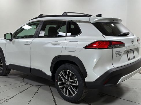 New 2026 Toyota Corolla Cross XLE image 7